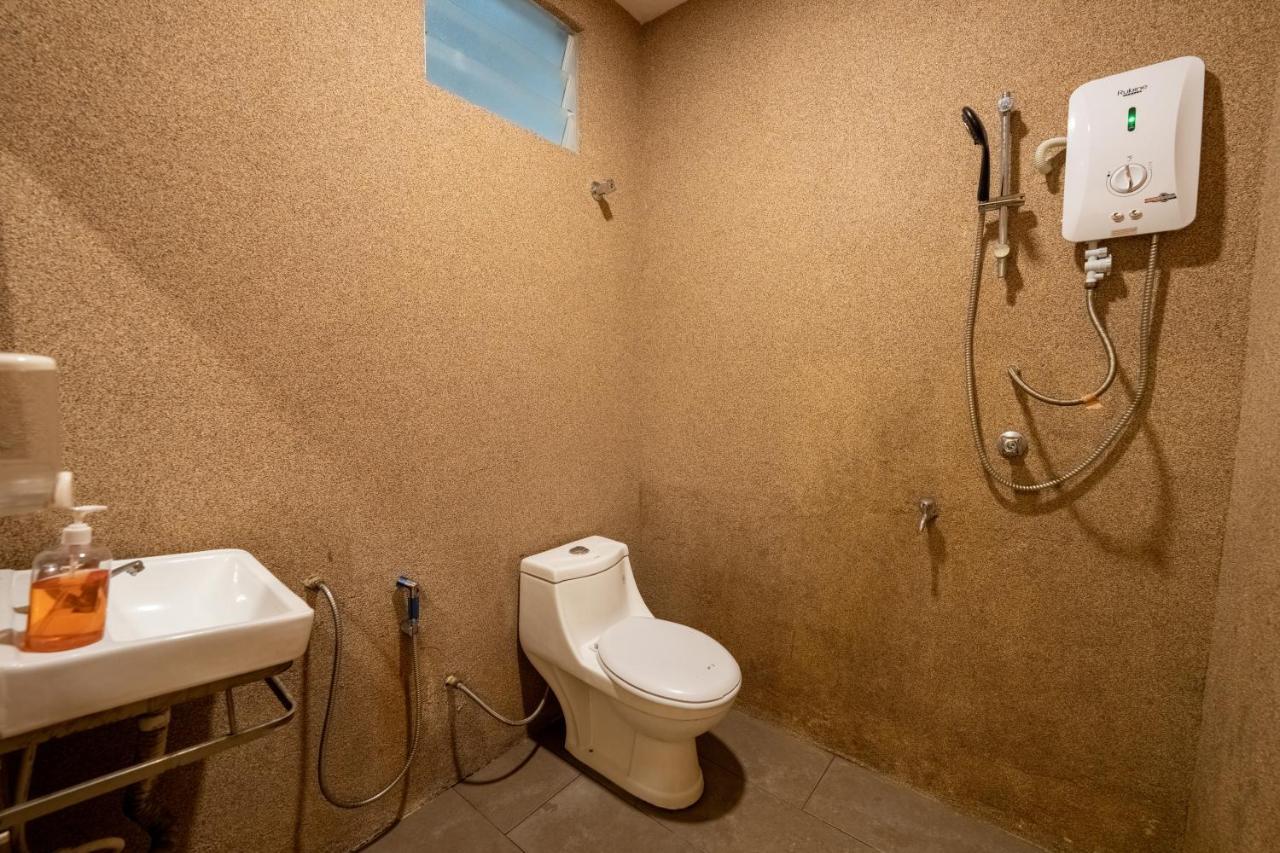 Mary J Hotel Family 10 Pax Room Кота-Бару Екстер'єр фото