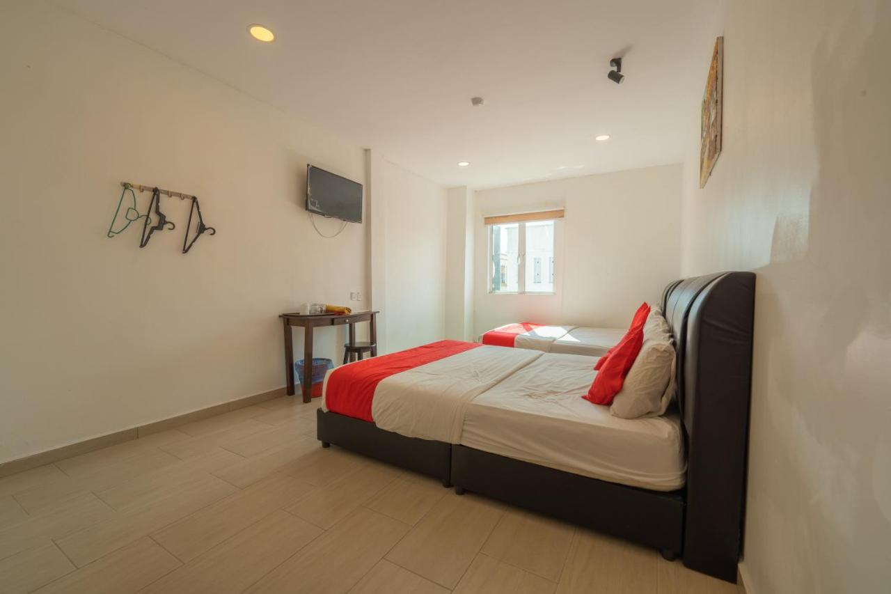 Mary J Hotel Family 10 Pax Room Кота-Бару Екстер'єр фото